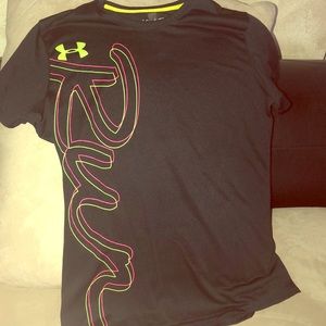 Under Armour run top